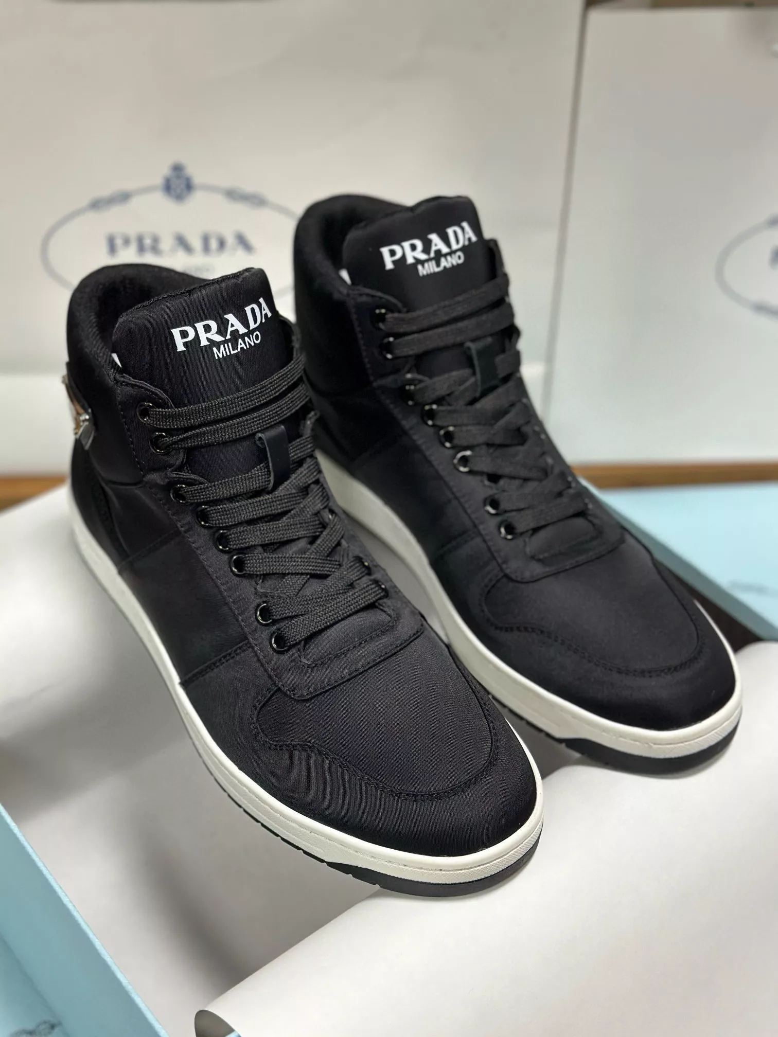 prada high top chaussures pour homme s_12b55361